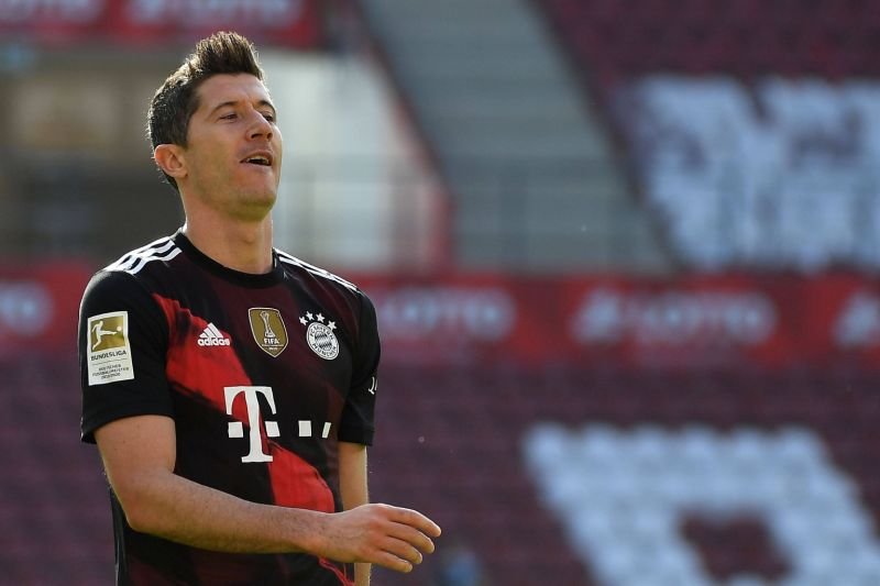 Robert Lewandowski już w sobotę może przejść do historii Bundesligi