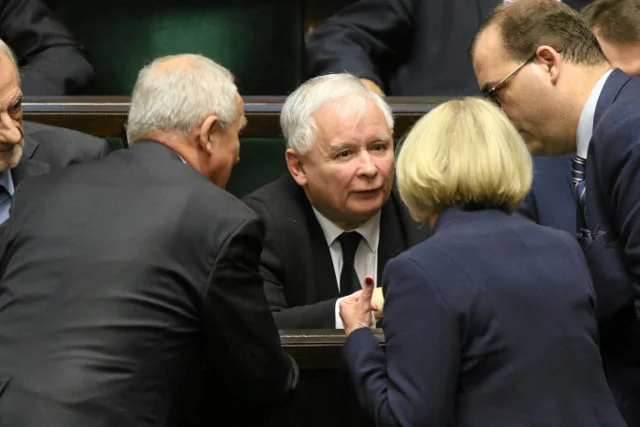 Jarosław Kaczyński stanowczo dementuje spekulacje, jakoby pociągał za sznurki w Sejmie