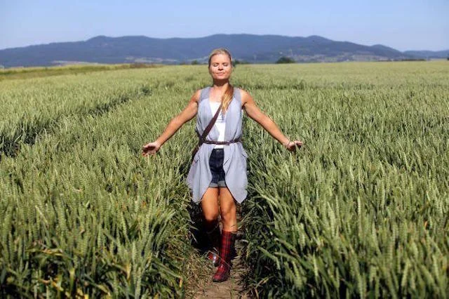 Marta Manowska na planie Rolnik Szuka Żony