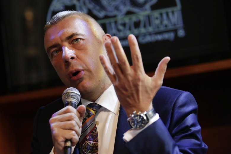 Mecenas Roman Giertych stwierdził wczoraj w "Kropce nad i", że PiS znowelizowało ustawę o IPN, by "wskazać wroga i wywołać emocję". Jego zdaniem nowym wrogiem mają być Żydzi.