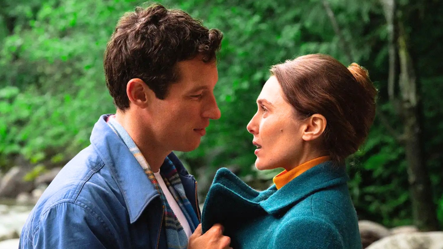 Callum Turner i Elizabeth Olsen w filmie "Eternity. Wybieram ciebie"