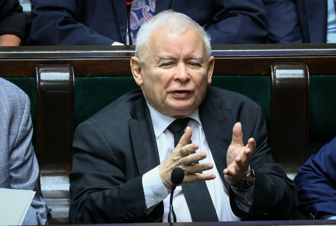 Jarosława Kaczyńskiego zdradziły szczegóły. "To zaplanowany teatr"