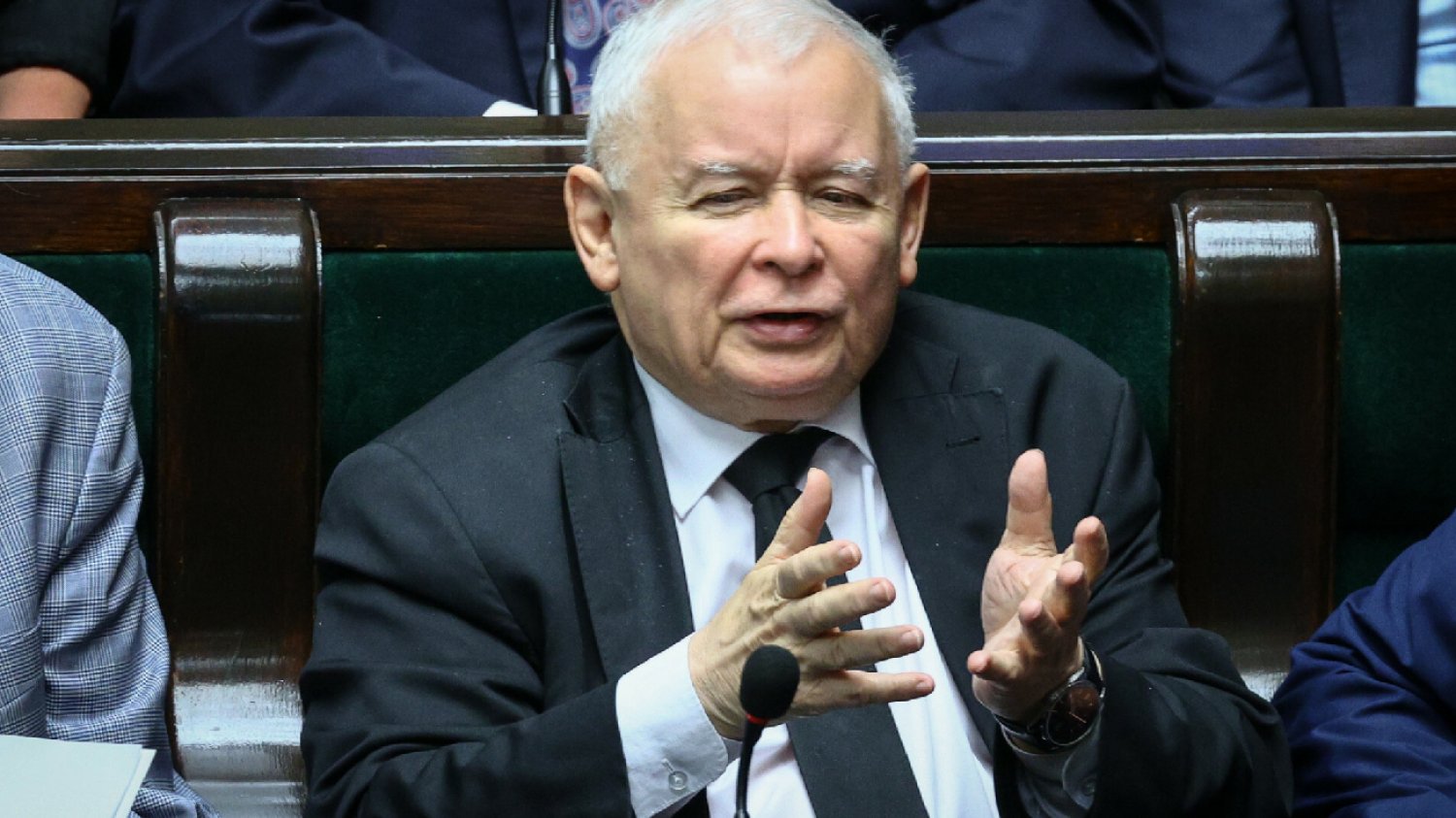 Jarosława Kaczyńskiego zdradziły szczegóły. "To zaplanowany teatr"