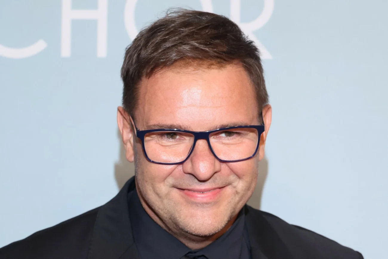 Tomasz Karolak popiera Michała Połuboczka z Konfederacji.