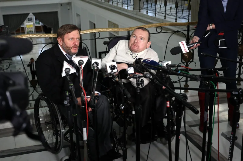 Na zdjęciu posłowie Sławomir Piechota i Marek Plura.