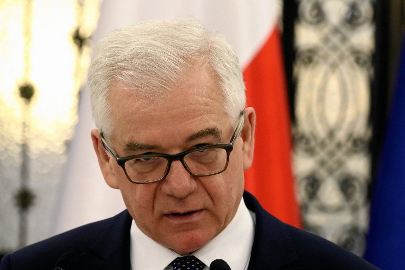 Jacek Czaputowicz wezwał dziś "na dywanik" ambasadora Rosji Siergieja Andriejewa.