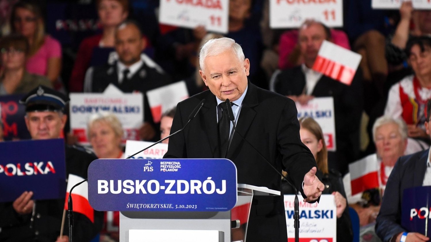 Kaczyński zaliczył wpadkę na wiecu. Pomylił się, mówiąc o referendum.
