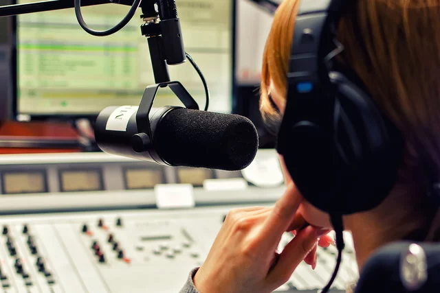Najpopularniejsze stacje radiowe tracą swoją popularność w okresie wrzesień-listopad.