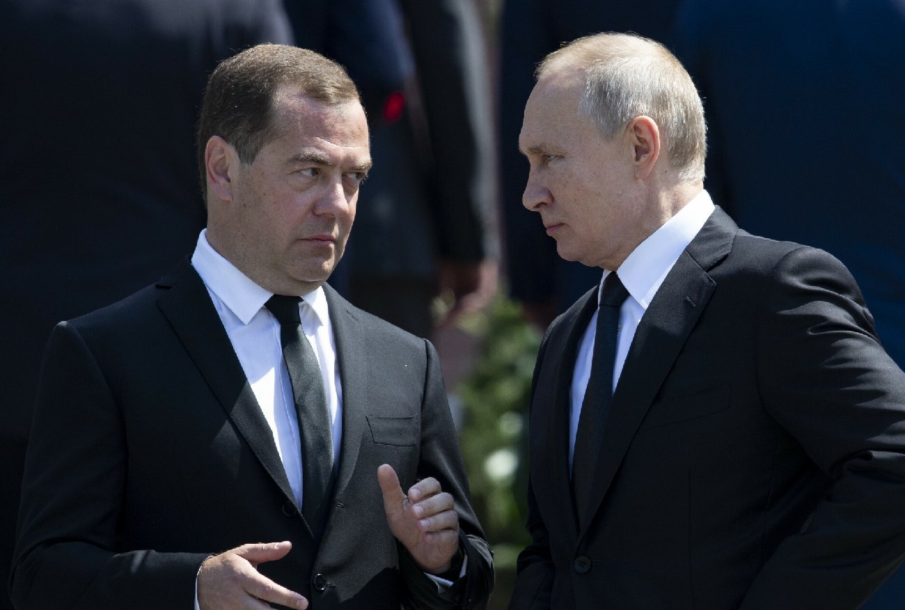 Szereg kłamstw Miedwiediewa. Rzucił się na Polskę, Niemcy i Zełenskiego