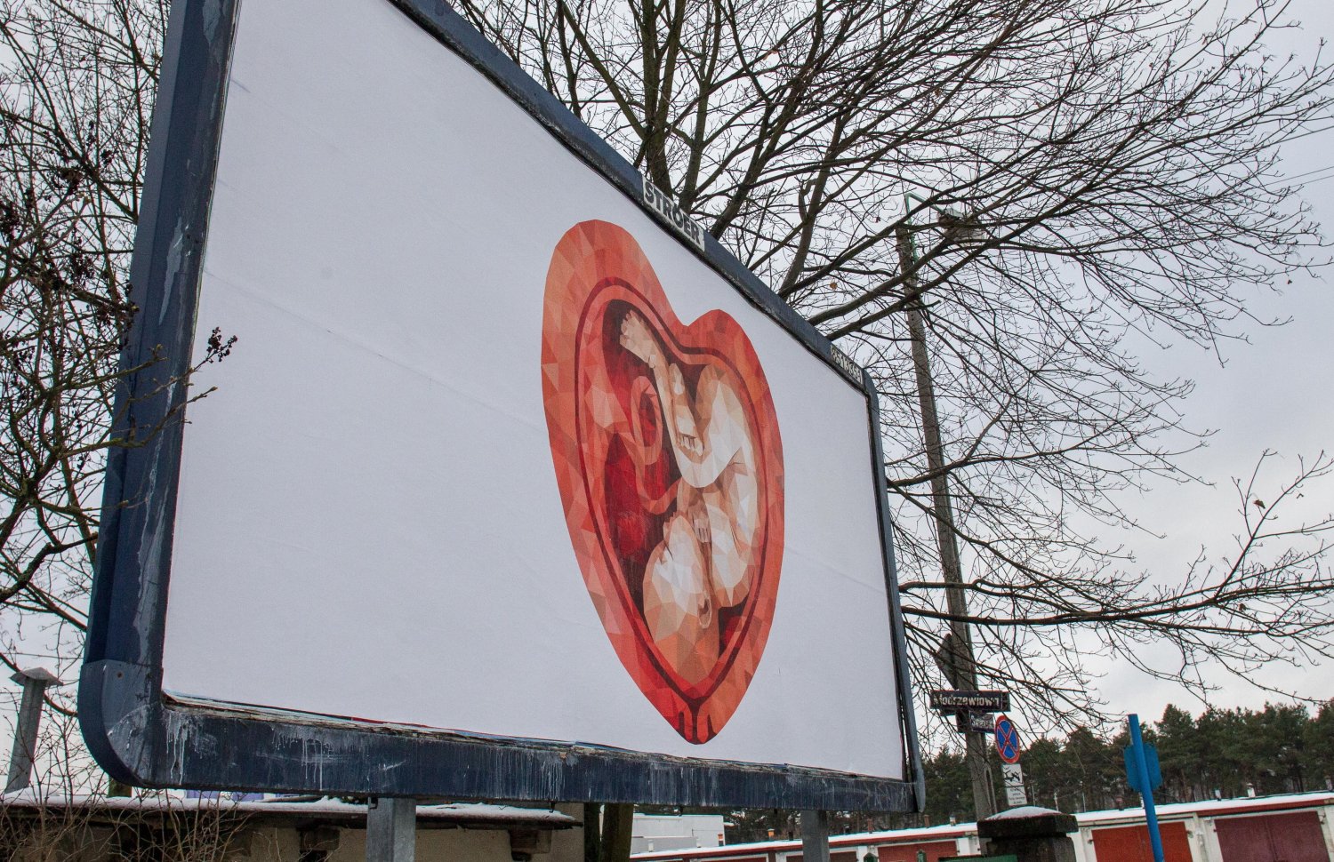 Konkursowi plastycznemu przeciwko aborcji patronuje Kuratorium. Proliferzy nie chcą rozmawiać o ciąży, ale dzieciom proponują tematykę aborcyjną?