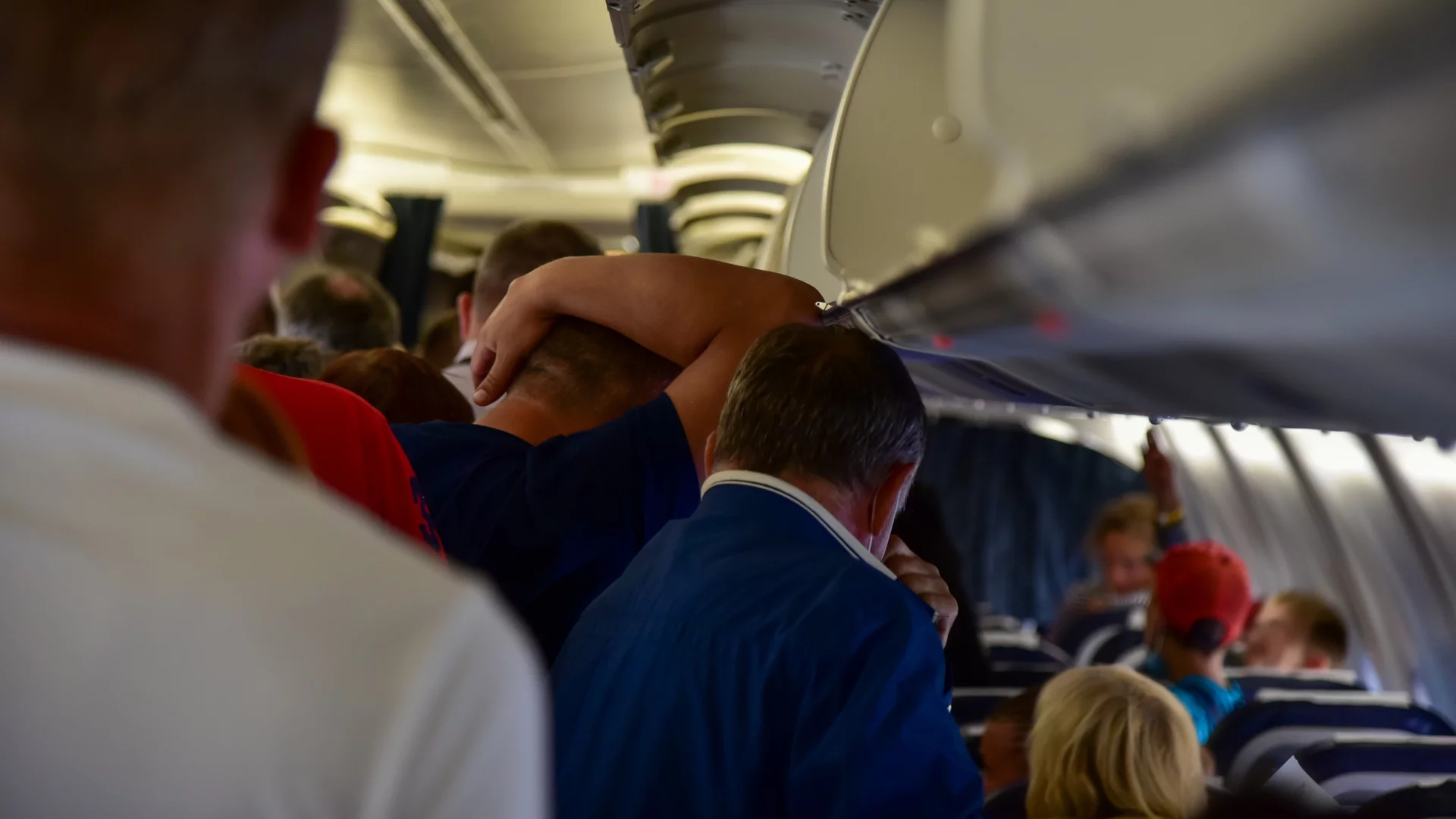 Samolot wypada z pasa i co ma zrobić pasażer? 5 rad, które musisz zapamiętać Co robić, gdy samolot zjedzie z pasa? Zasady bezpieczeństwa