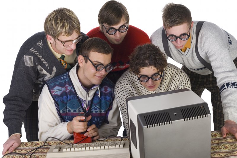 Informatyk – z jednej strony wymarzony zawód, z drugiej – częsty obiekt kpin i niechęci.