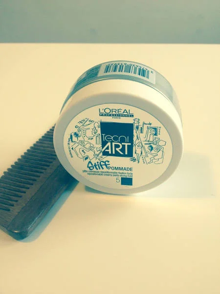 Stiff Pomade L'Oreal Professionnel dobra do krótkich fryzur / u fryzjerów