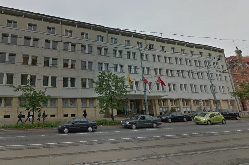 Rafał Sawicz podobno pracuje w urzędzie miejskim w Gdańsku.