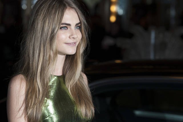 Ikona brwi, modelka Cara Delevigne