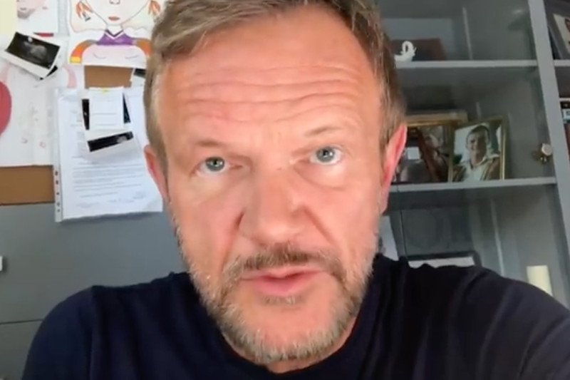 Cezary Pazura u boku Zbigniewa Ziobry i Anny Zalewskiej odwiedził szkołę w Kuźni Raciborskiej.