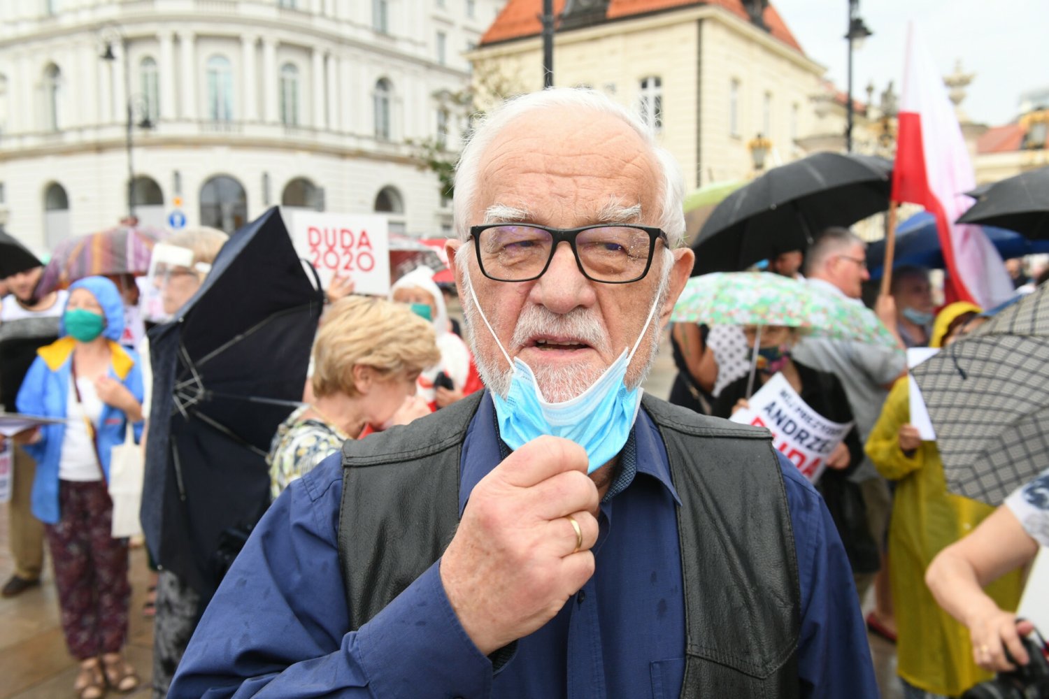 Jan Pietrzak podczas wiecu poparcia dla Andrzeja Dudy.