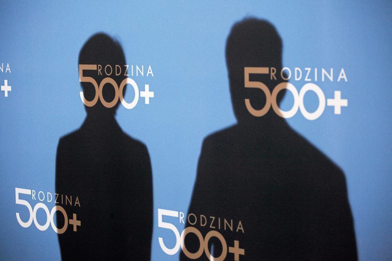 Ile osób pobiera 500+?