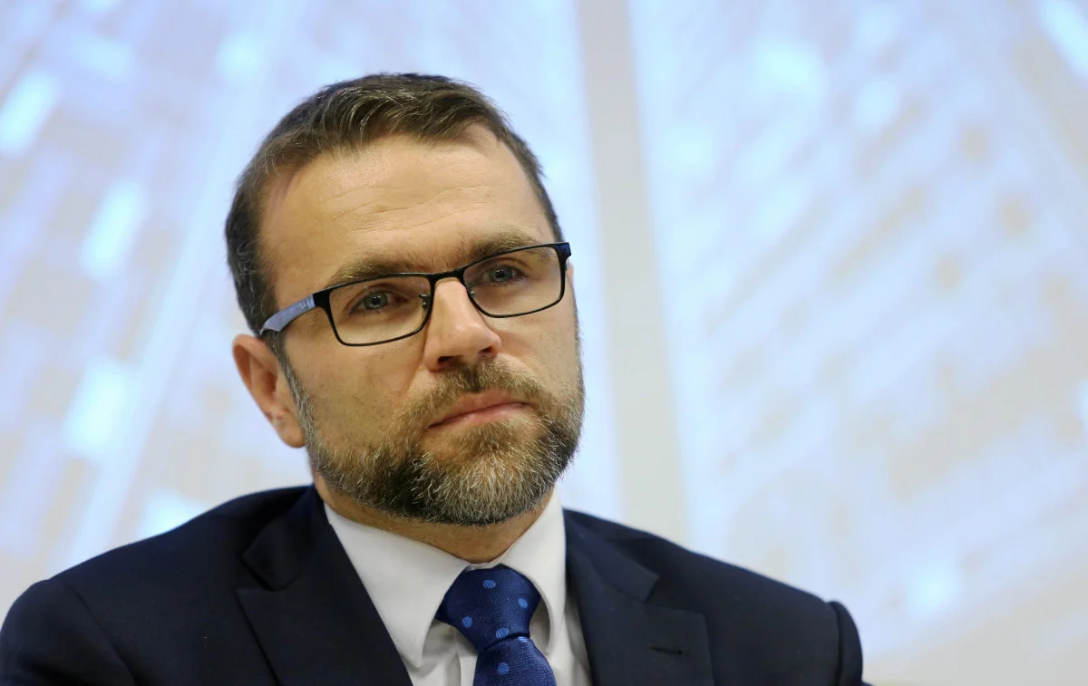 Jacek Bartosiak.