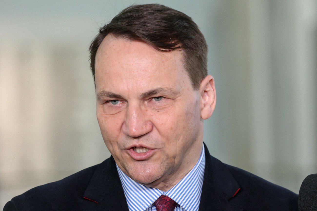 Radosław Sikorski skomentował transfer Anny Marii Siarkowskiej do Solidarnej Polski.