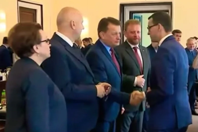 Anna Zalewska upomniała premiera Morawieckiego ws. słowa "półtora".