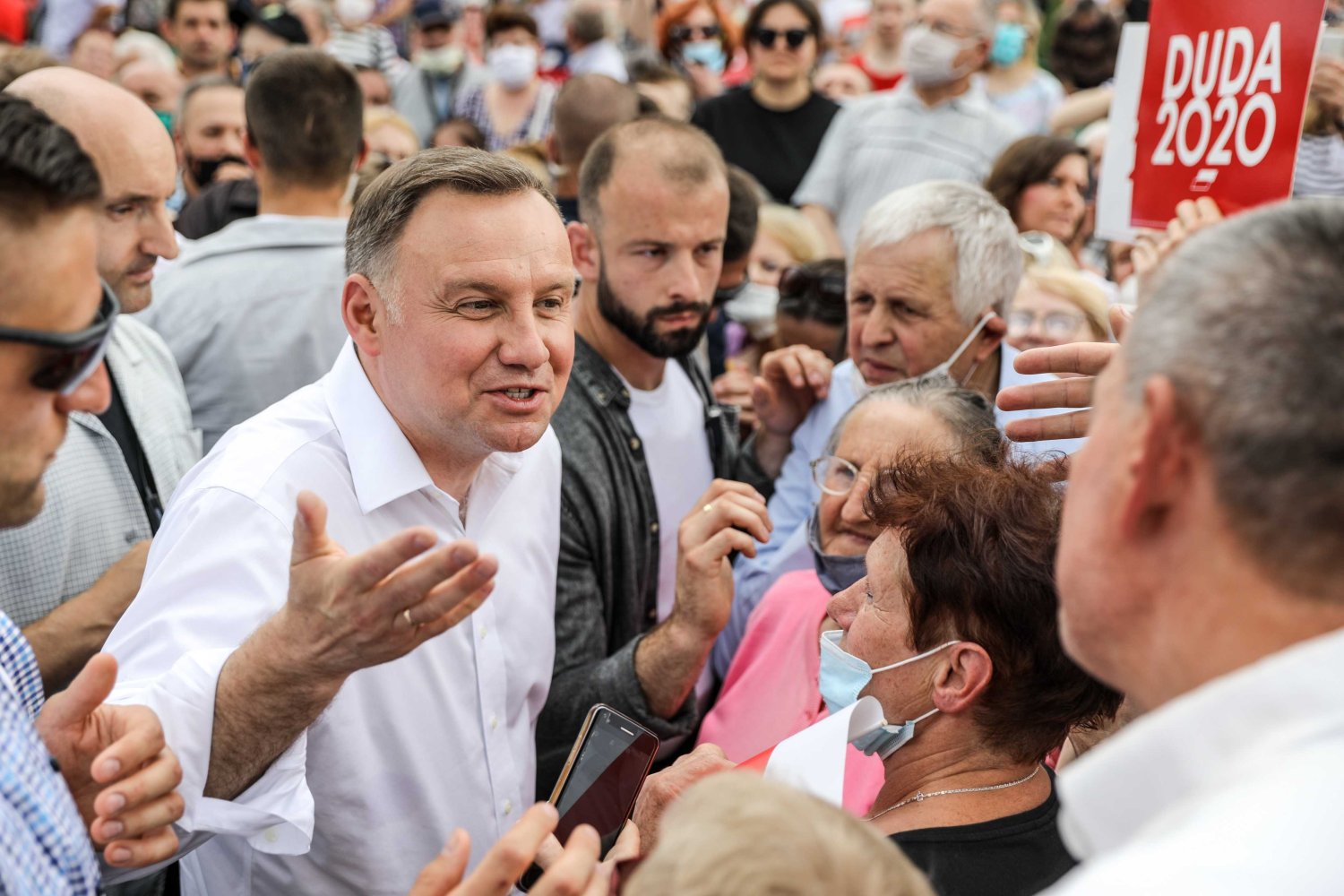 Już wiadomo, jak zachowają się elektoraty kandydatów, którzy nie dostaną się do drugiej tury wyborów prezydenckich.