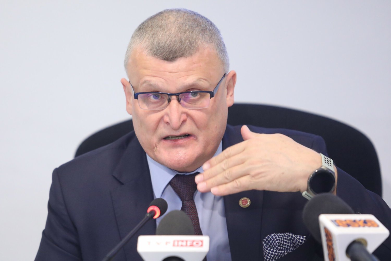 Dr Grzesiowski przyznaje, że być może część osób będzie potrzebowała czwartej dawki szczepionki.