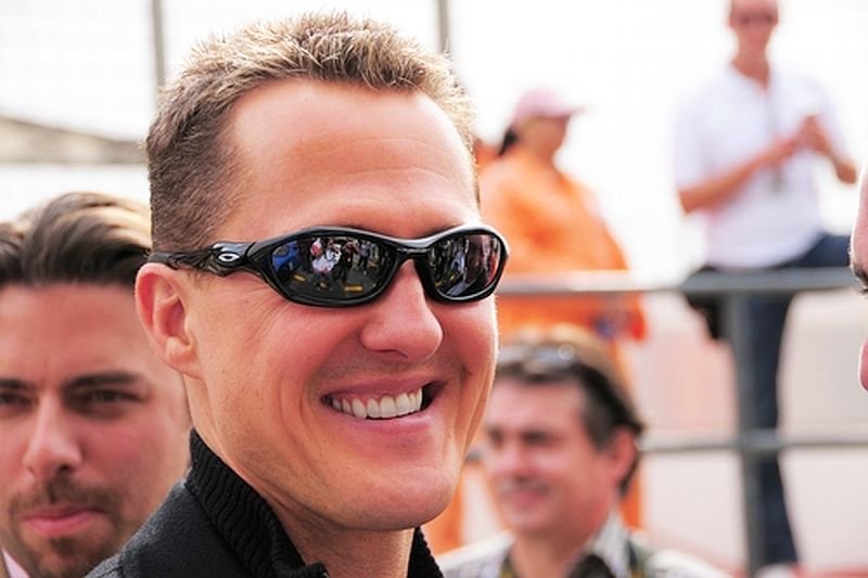 Gdy [url="http://www.shutterstock.com/?cr=00&pl=edit-00"]Michael Schumacher[/url]walczy o życie, media walczą o to, by zarobić na jego tragedii.