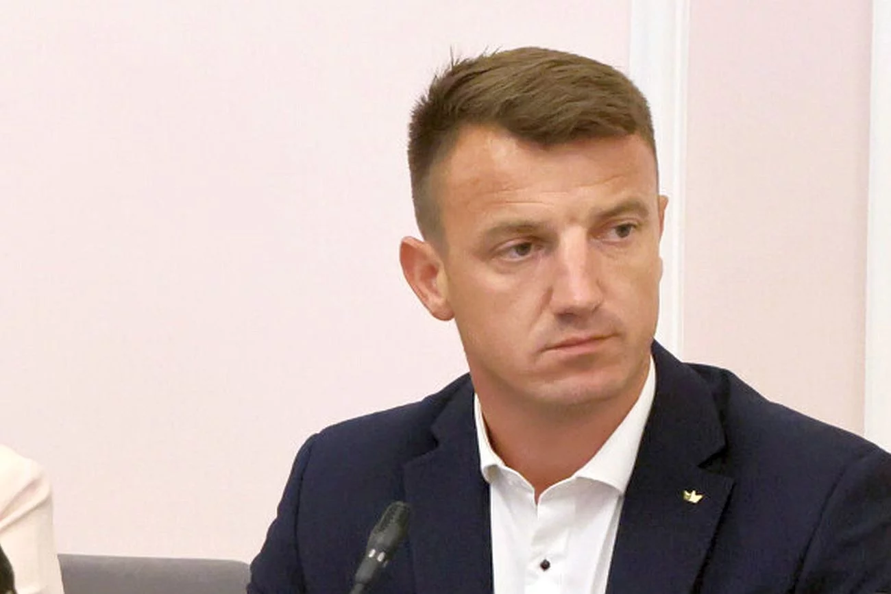 Incydent z udziałem posła Konfederacji. Miał zachowywać się agresywnie