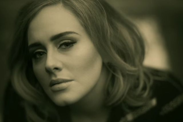 Niektórzy internauci uważają, że "Hello" jest jedynie kolejną interpretacją "Marthy" Toma Waitsa