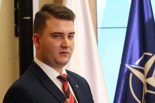 Bartłomiej Misiewicz ma nową pracę – zatrudniono go w Polskiej Grupie Zbrojeniowej