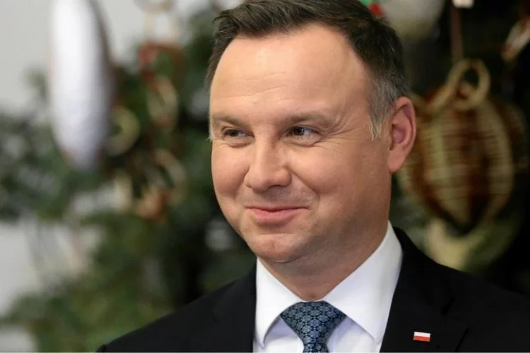 Prezydent Andrzej Duda otwiera ranking zaufania do polityków. Sondaż IBRiS dla Onetu wykazał, że ufa mu 42,9 proc. Polaków.