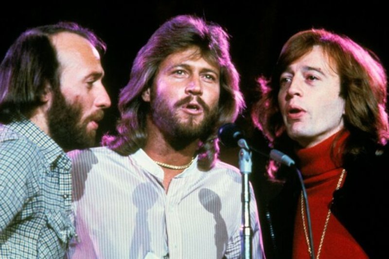 Kenneth Branagh wyreżyseruje film o Bee Gees.