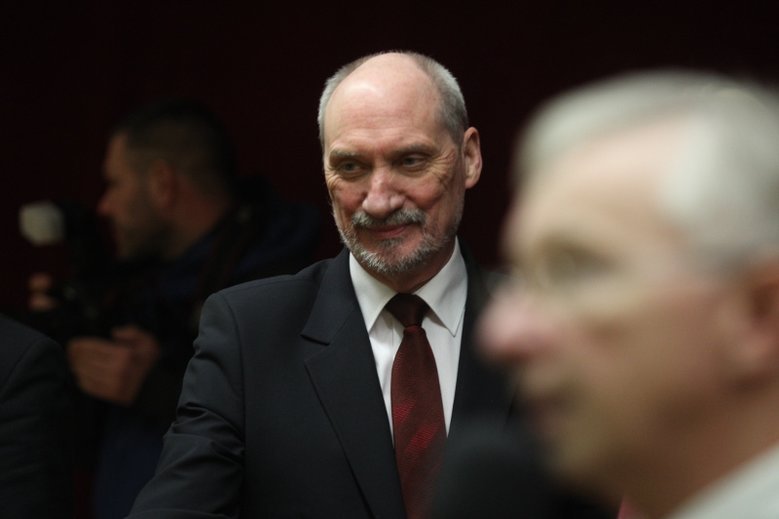 Antoni Macierewicz stwierdził, że opozycji nie warto dawać głosu.