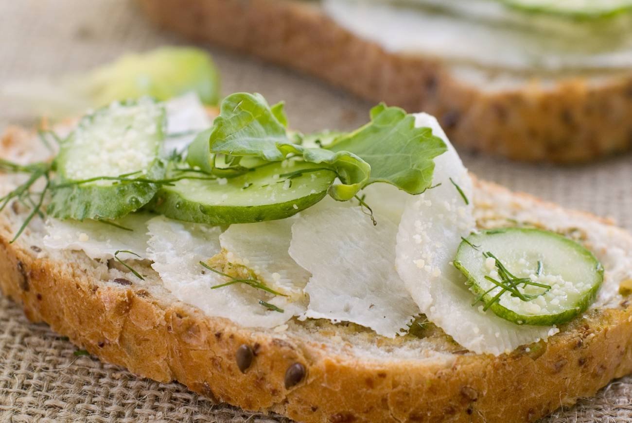 Mało kto wie, że to warzywo jest pyszne na surowo. Tanie i zdrowe