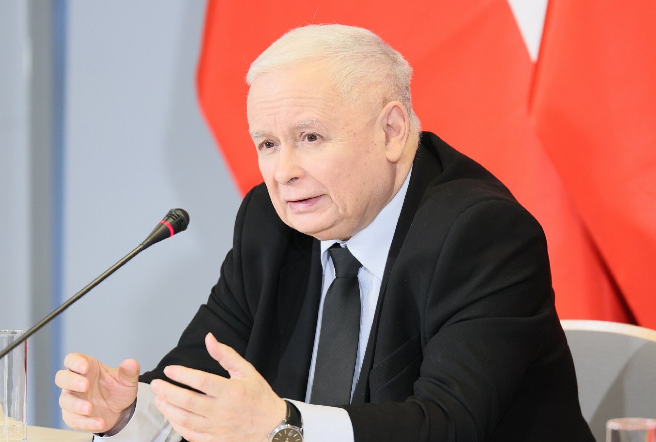 Jarosław Kaczyński chce porozumienia z Tuskiem. Chodzi o CPK.