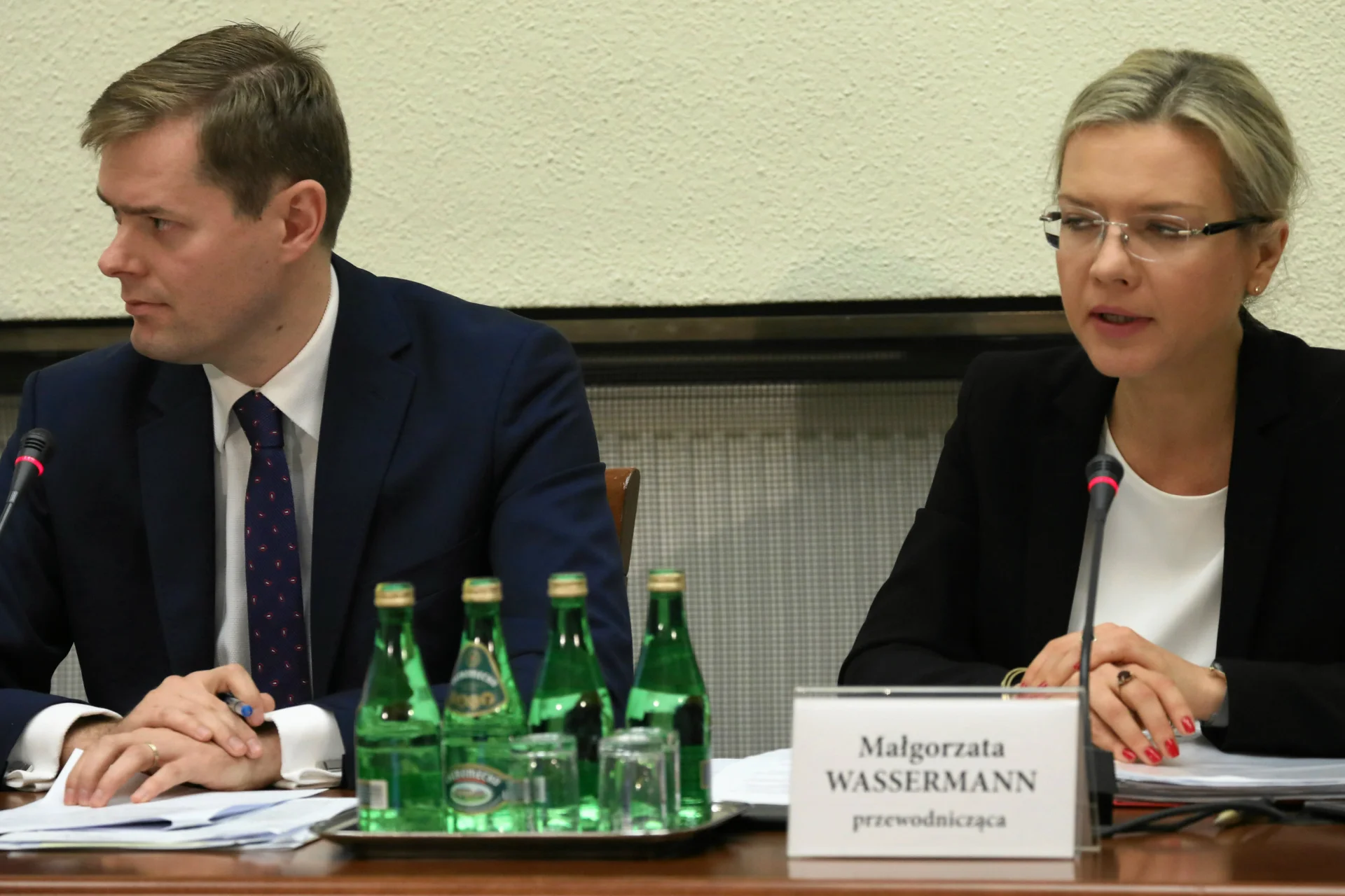 Doszło do kuriozalnego zachowania ze strony wiceprzewodniczącego komisji Amber Gold Jarosława Krajewskiego.
