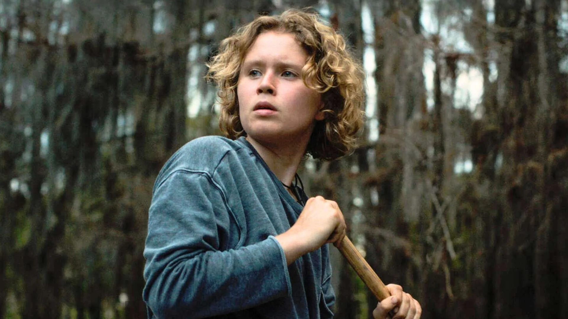 Film na HBO Max to "Stamtąd" na bagnach. Od zwrotów akcji kręci się w głowie