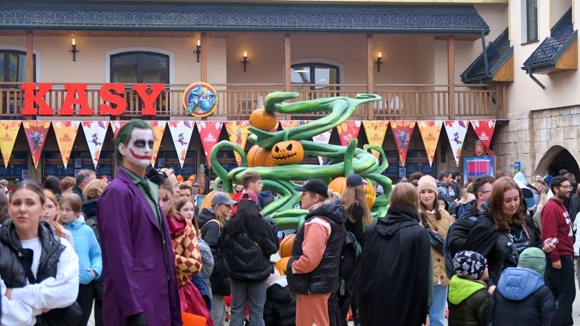 Polskie parki rozrywki z upiornymi promocjami. W Halloween zabawa choćby za darmo