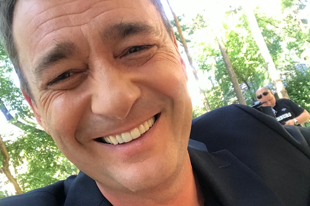 Jacek Rozenek ma powody do radości - powoli wraca do formy sprzed udaru