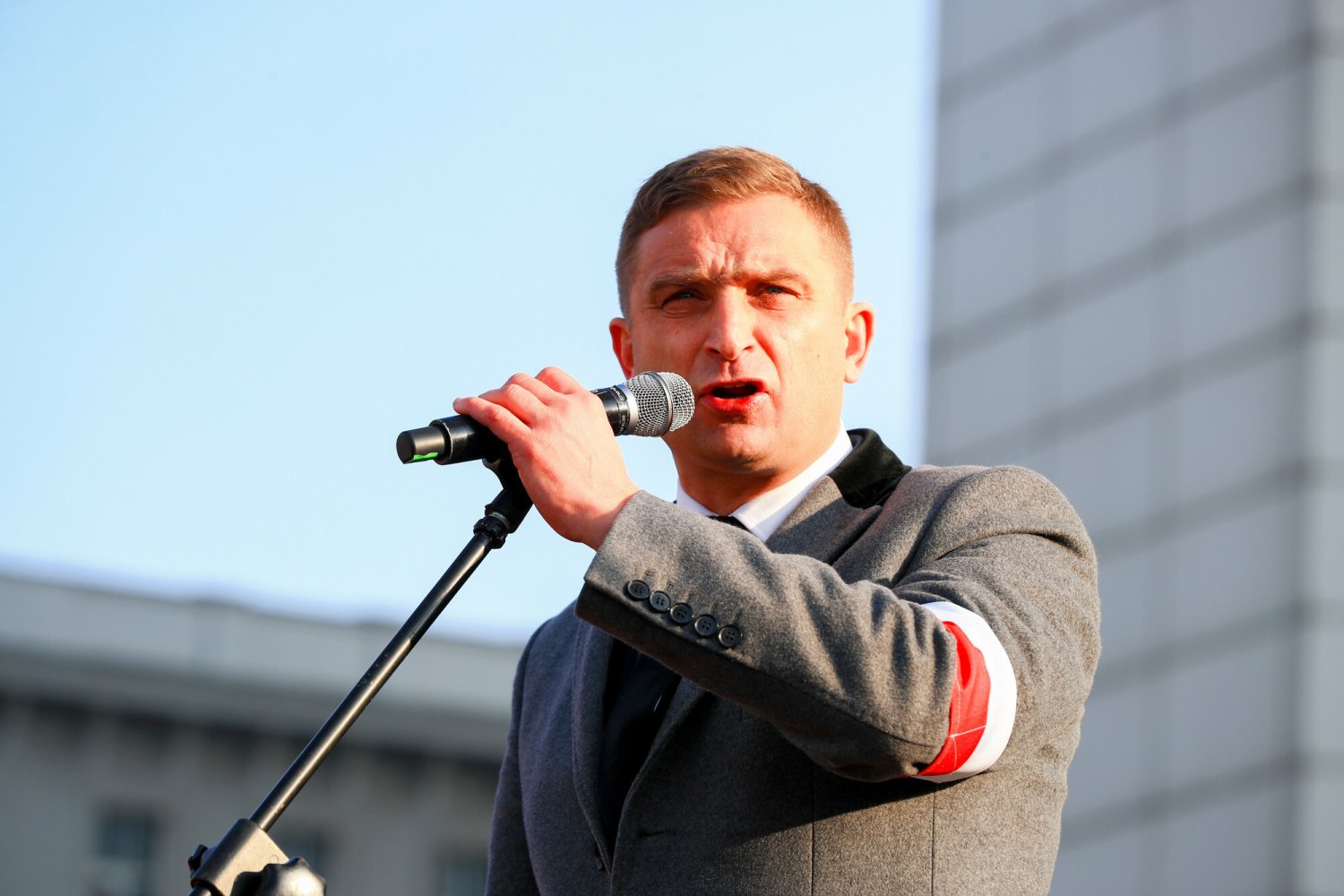 Bąkiewicz uruchomił zbiórkę pieniędzy, jak powiedział, na "obronę ronda Dmowskiego".