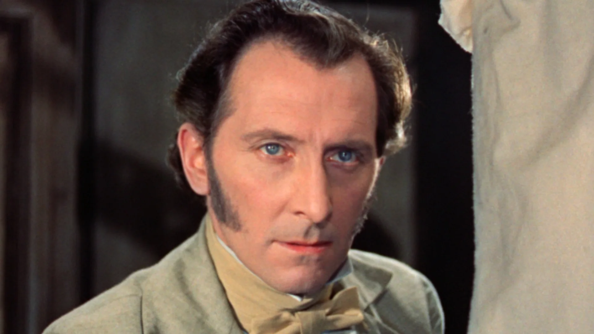 Peter Cushing w filmie "Przekleństwo Frankensteina"