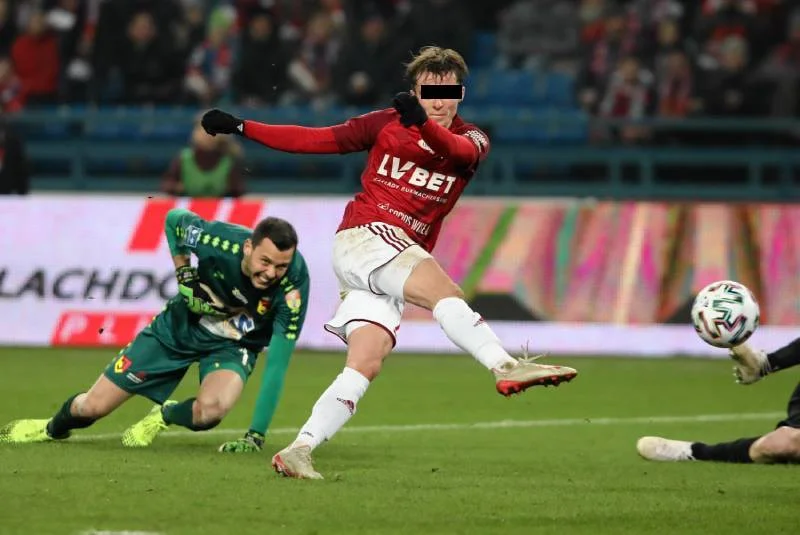 Piłkarz wcześniej grał w Wiśle Kraków. Kamil W. z Jagiellonii nie zatrzymał się do kontroli.