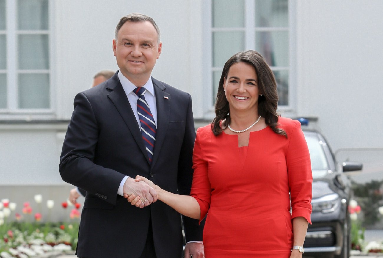 Prezydent Węgier podała się do dymisji. Andrzej Duda zrobił coś gorszego.