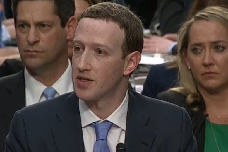 Mark Zuckerberg przyznał, że jedna wersja Facebooka zawsze będzie bezpłatna.