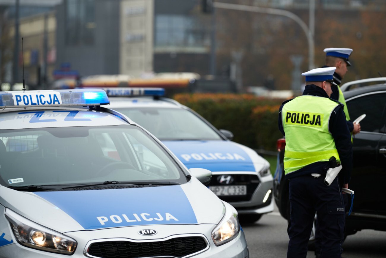 Katowice. Znany muzyk staranował ogrodzenia Stadionu Podlesianka.