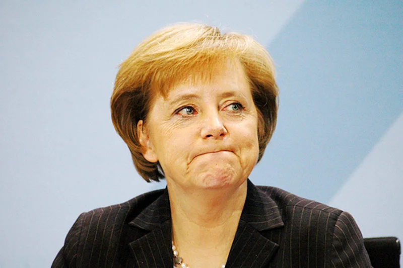 Kanclerz Niemiec Angela Merkel pozwala niemieckiemu wywiadowi na inwigilację najważniejszych partnerów w NATO.