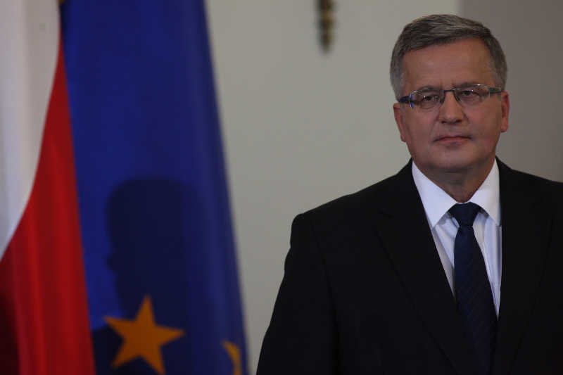 Bronisław Komorowski poprze pomysł postawienia w centrum Warszawy pomnika poświęconego ofiarom katastrofy smoleńskiej.