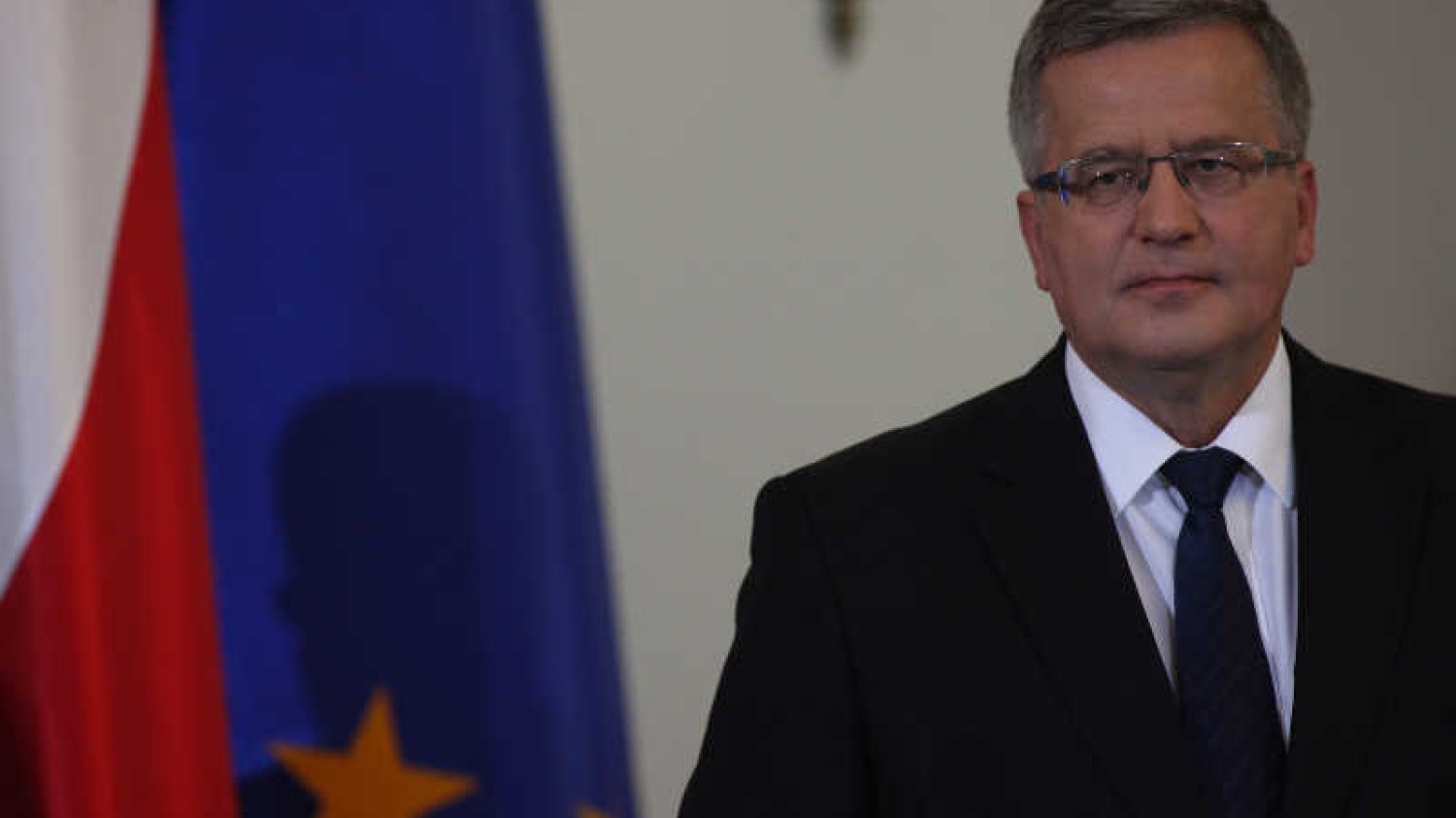 Bronisław Komorowski poprze pomysł postawienia w centrum Warszawy pomnika poświęconego ofiarom katastrofy smoleńskiej.
