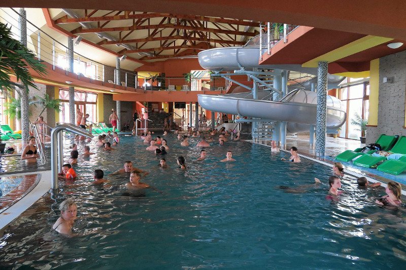 Jak widać nie wszyscy potrafią się odpowiedzialnie bawić w aquaparkach.